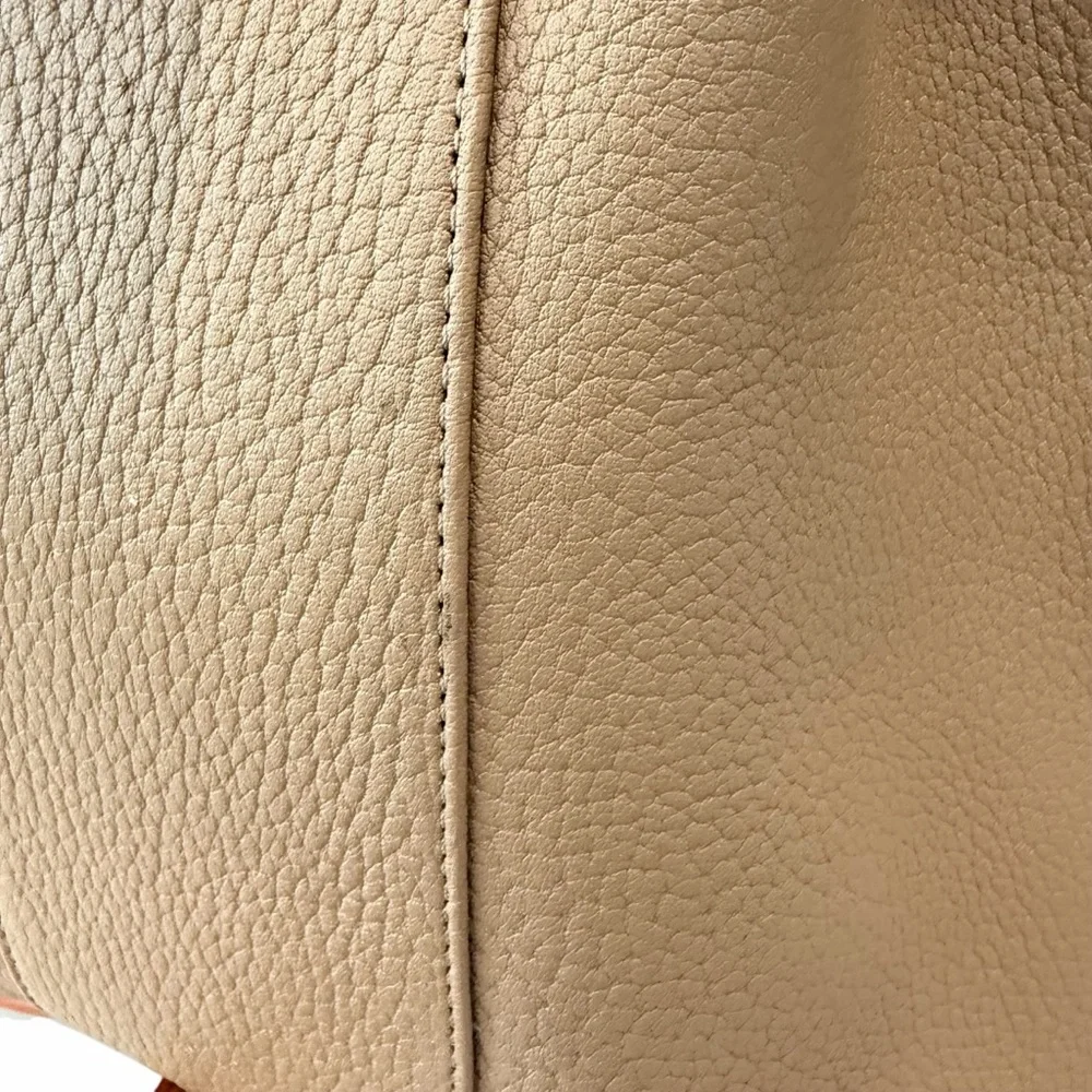 Vintage Dooney & Bourke AWL Bucket Bag Taupe Tan Leather Duck Logo Drawstring - Picture 9 of 13